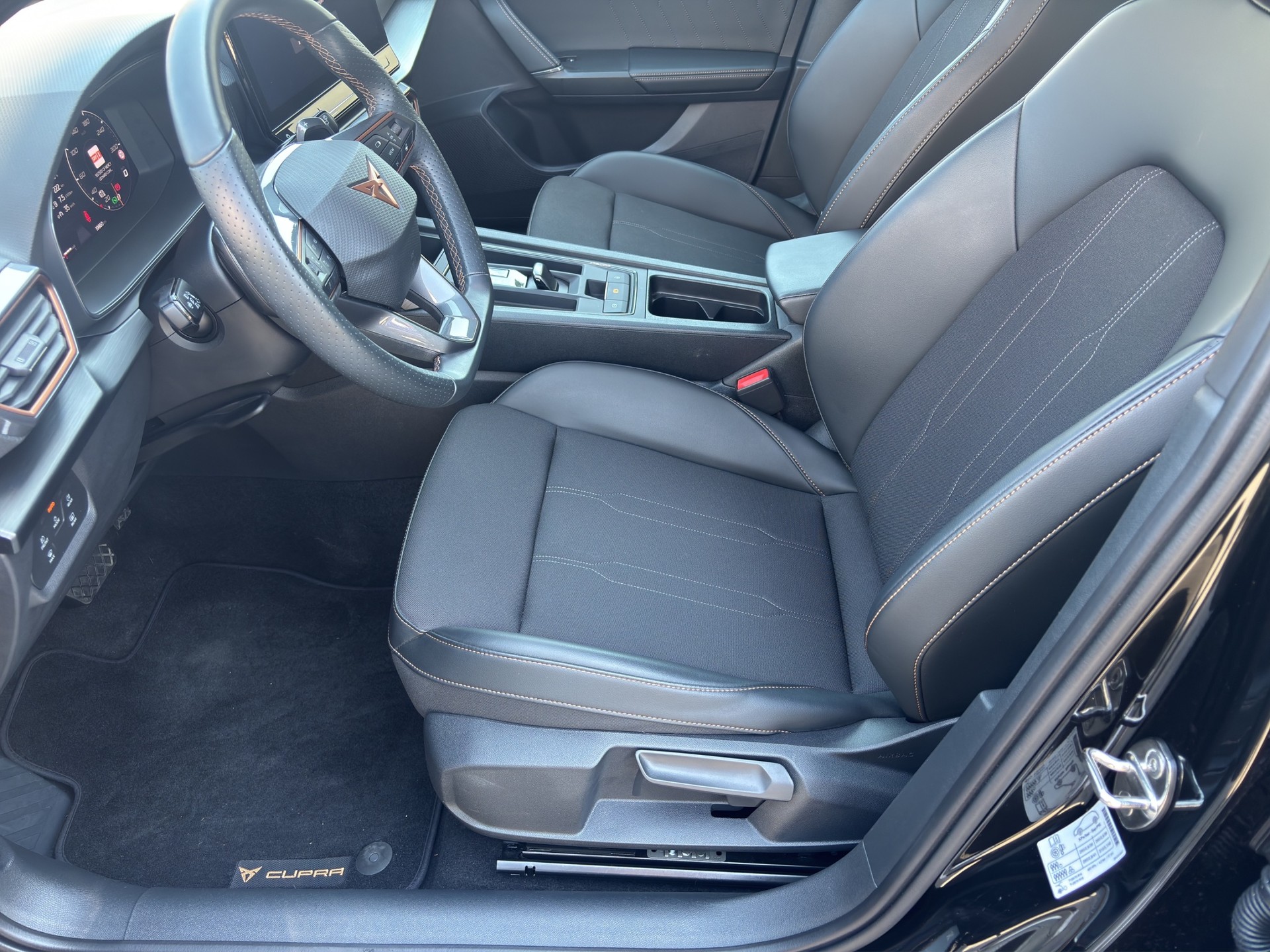 CUPRA LEON ST 2.0 TSI DSG-image-8