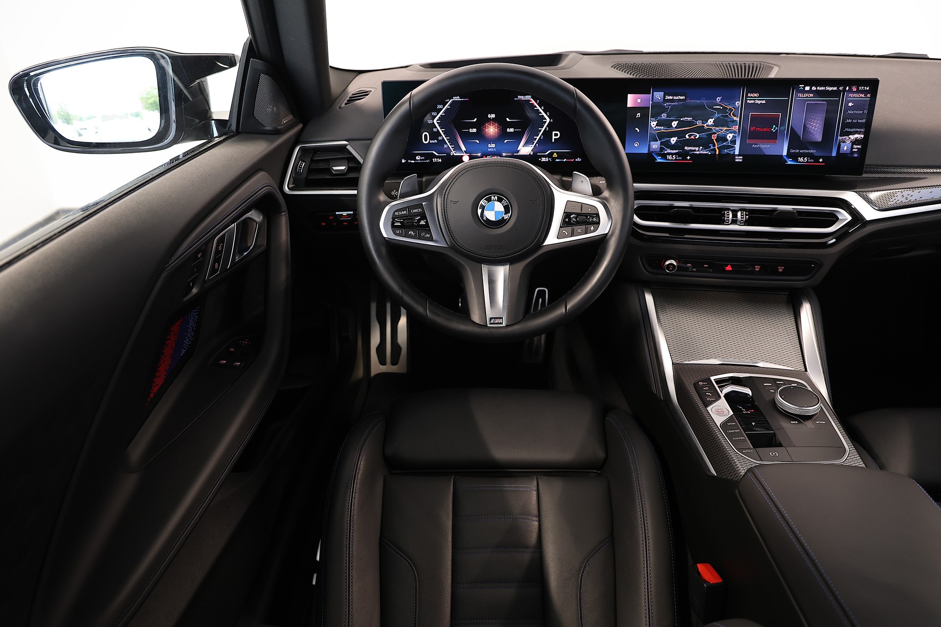 BMW M240i xDrive M Sport Pro Steptronic-image-10