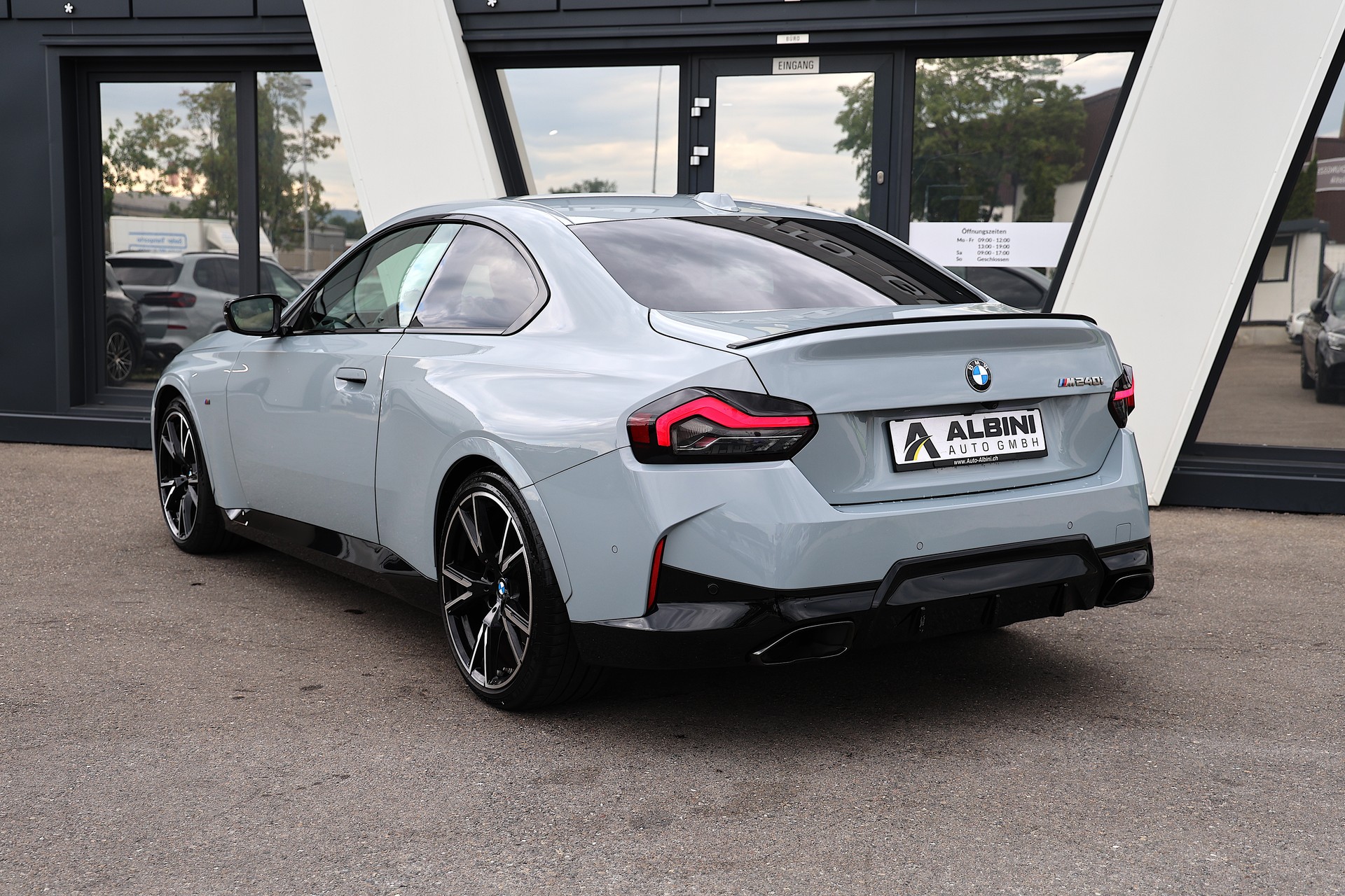 BMW M240i xDrive M Sport Pro Steptronic-image-5