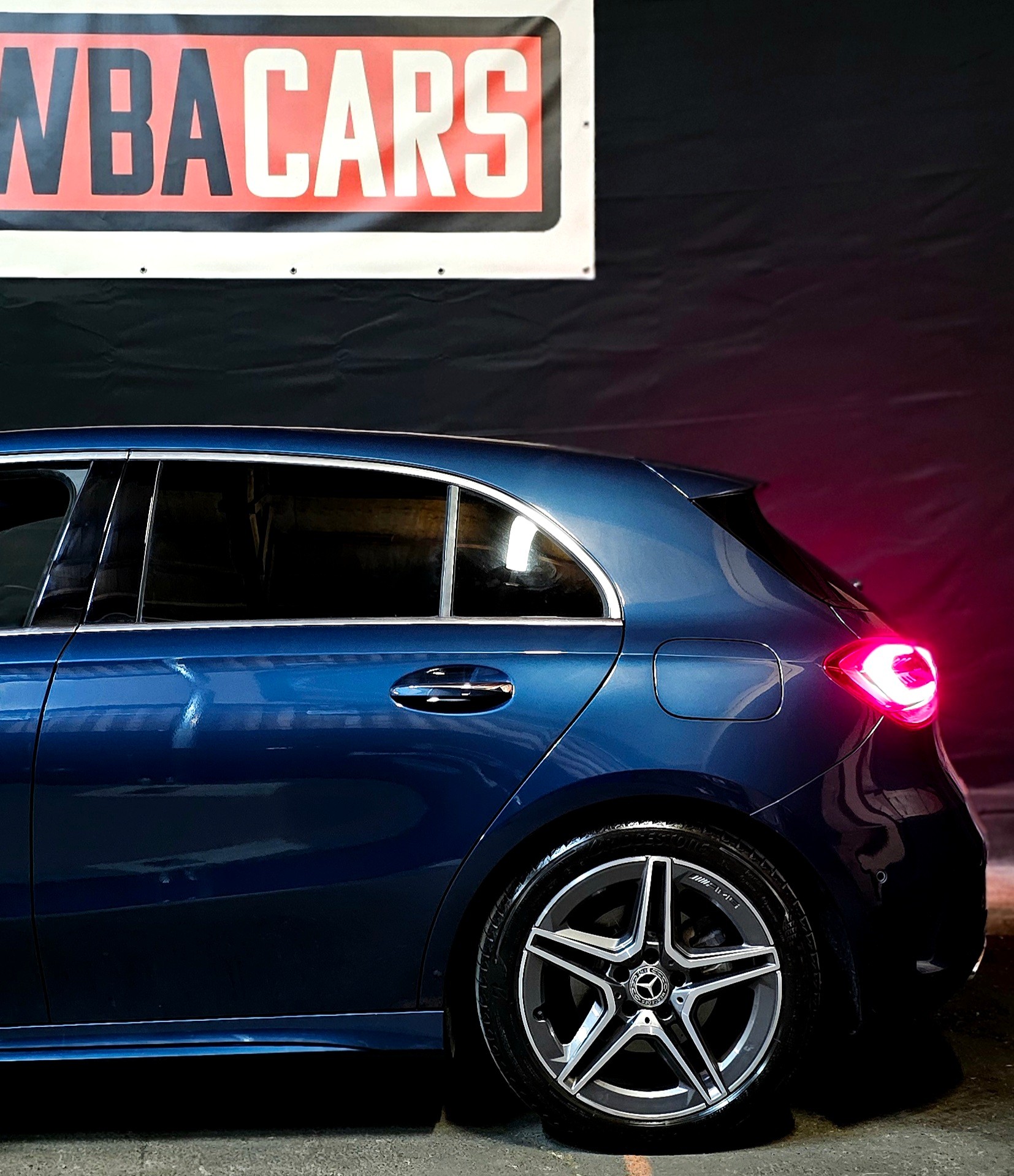 MERCEDES-BENZ A 200 AMG Line 7G-DCT-showroom-element-3