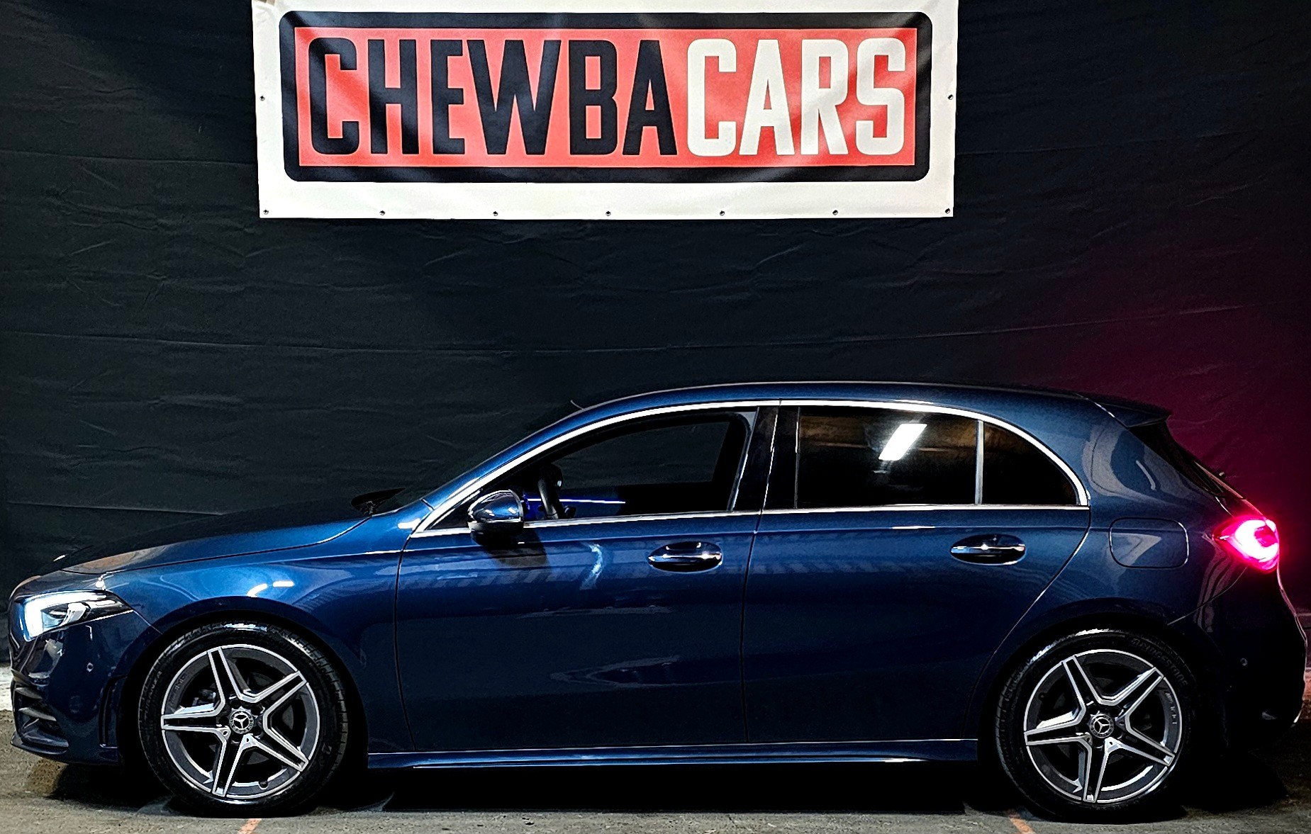MERCEDES-BENZ A 200 AMG Line 7G-DCT-showroom-element-1