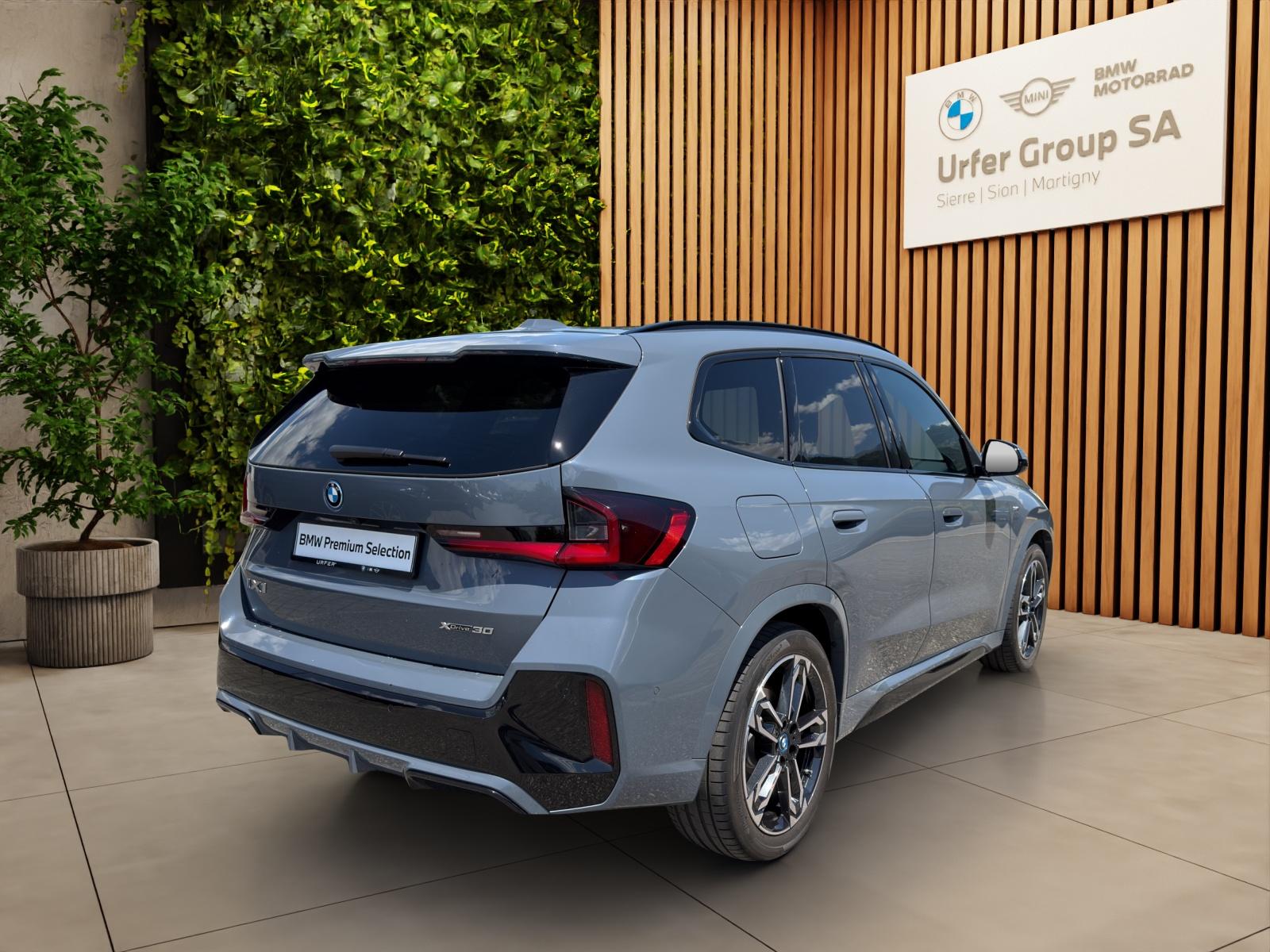 BMW iX1 xDrive 30 M Sport (CH)-image-5