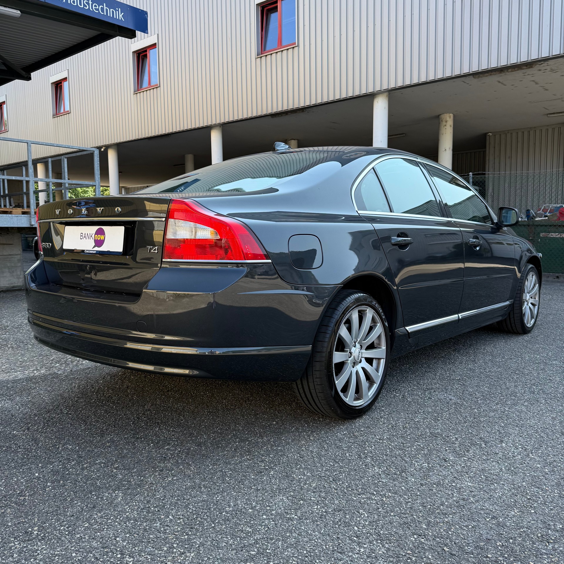 VOLVO S80 T4 Summum Powershift Swiss-showroom-element-3
