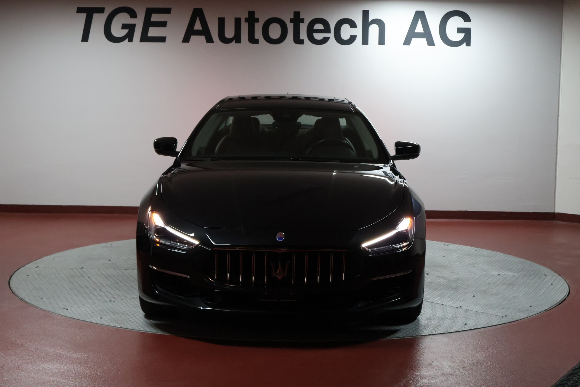 MASERATI Ghibli 2.0 Hybrid GranLusso Automatica-showroom-element-1