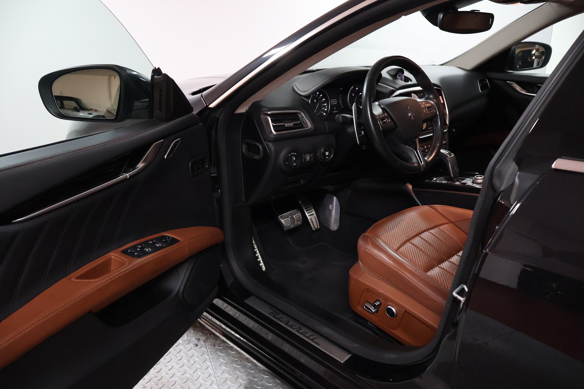 MASERATI Ghibli 2.0 Hybrid GranLusso Automatica-showroom-element-3