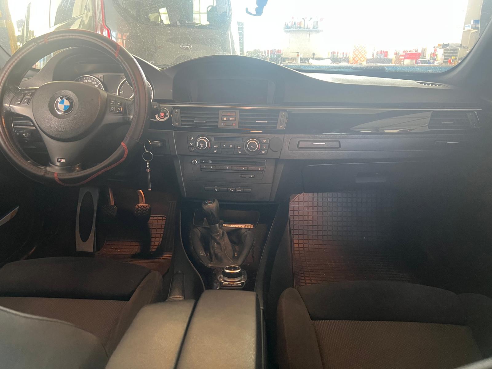 BMW 320d xDrive Touring M-Paket-image-9