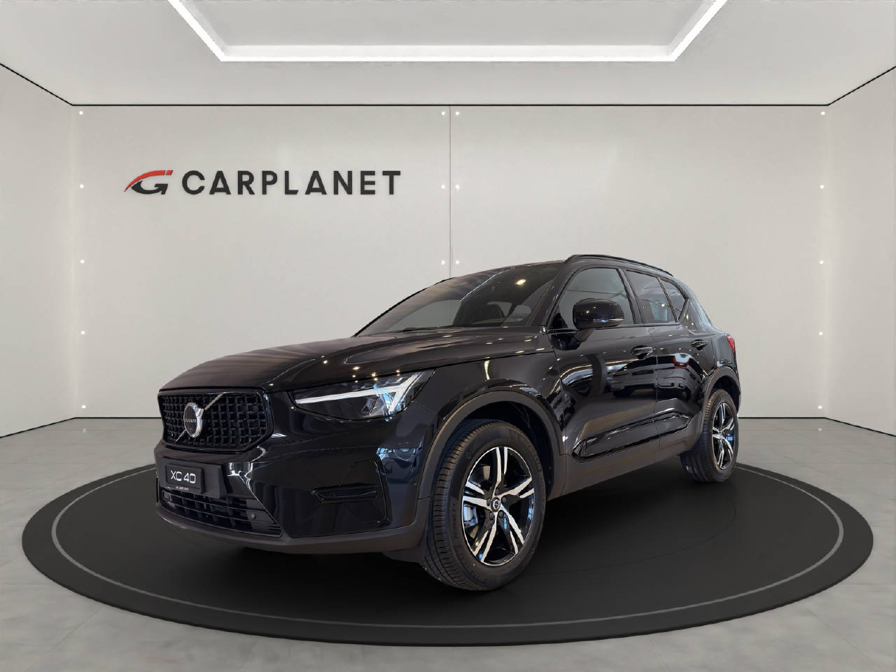 VOLVO XC40 2.0 B3 MH Plus Dark