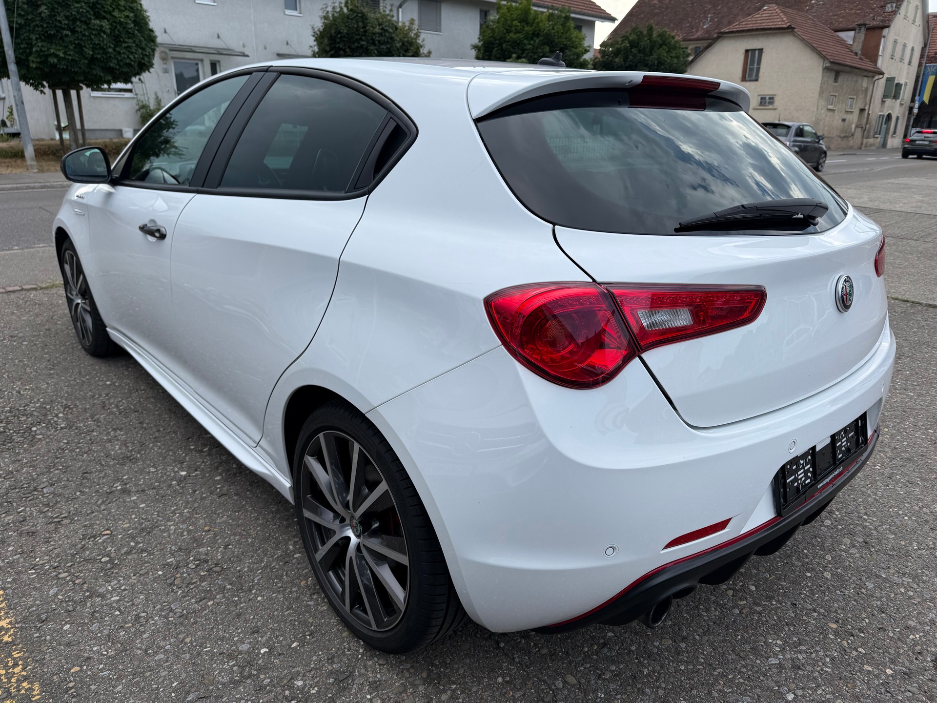 ALFA ROMEO Giulietta 1750 TBi Veloce TCT-showroom-element-3