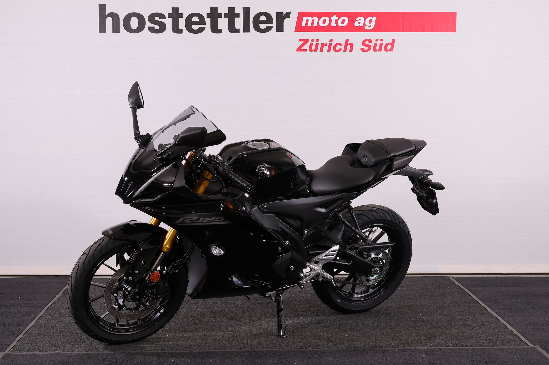 YAMAHA R125-showroom-element-1