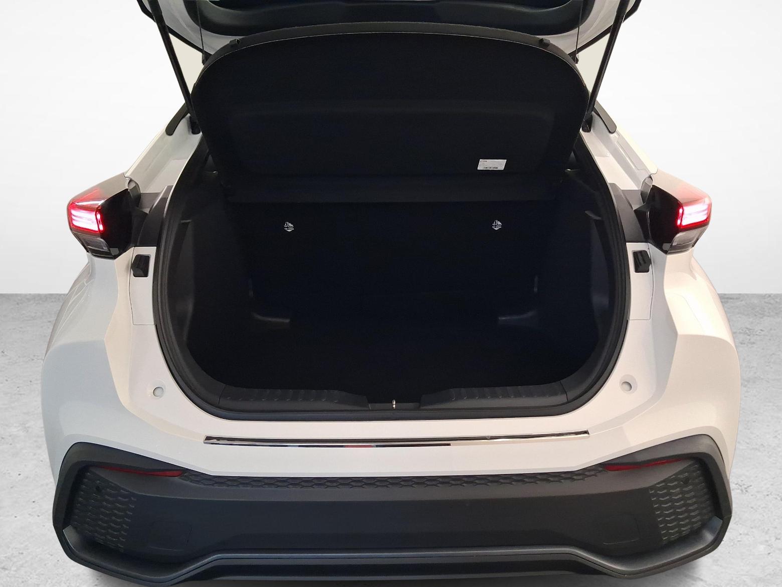 TOYOTA C-HR 1.8 HEV Comfort-image-11