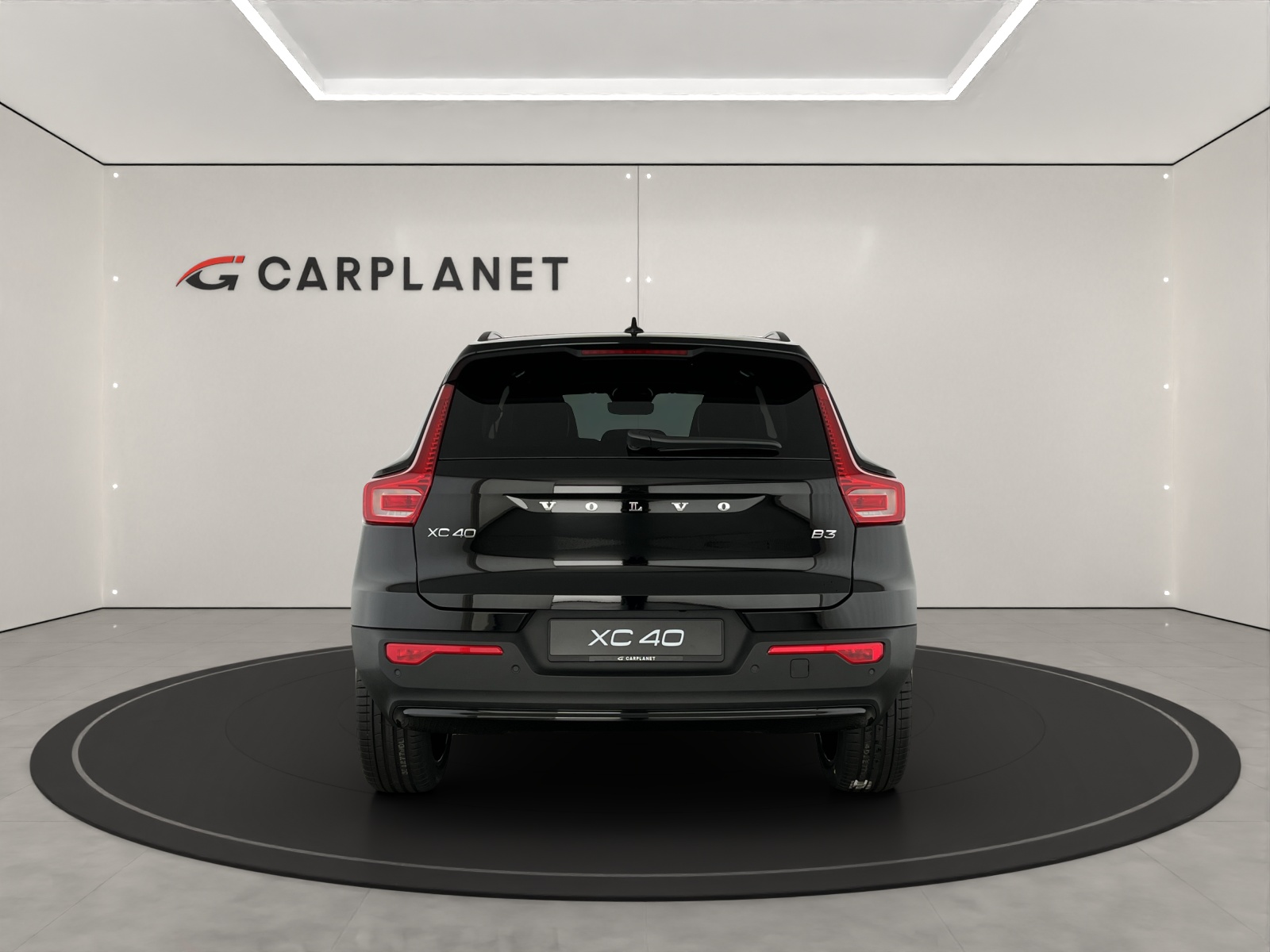 VOLVO XC40 2.0 B3 MH Plus Dark-image-4