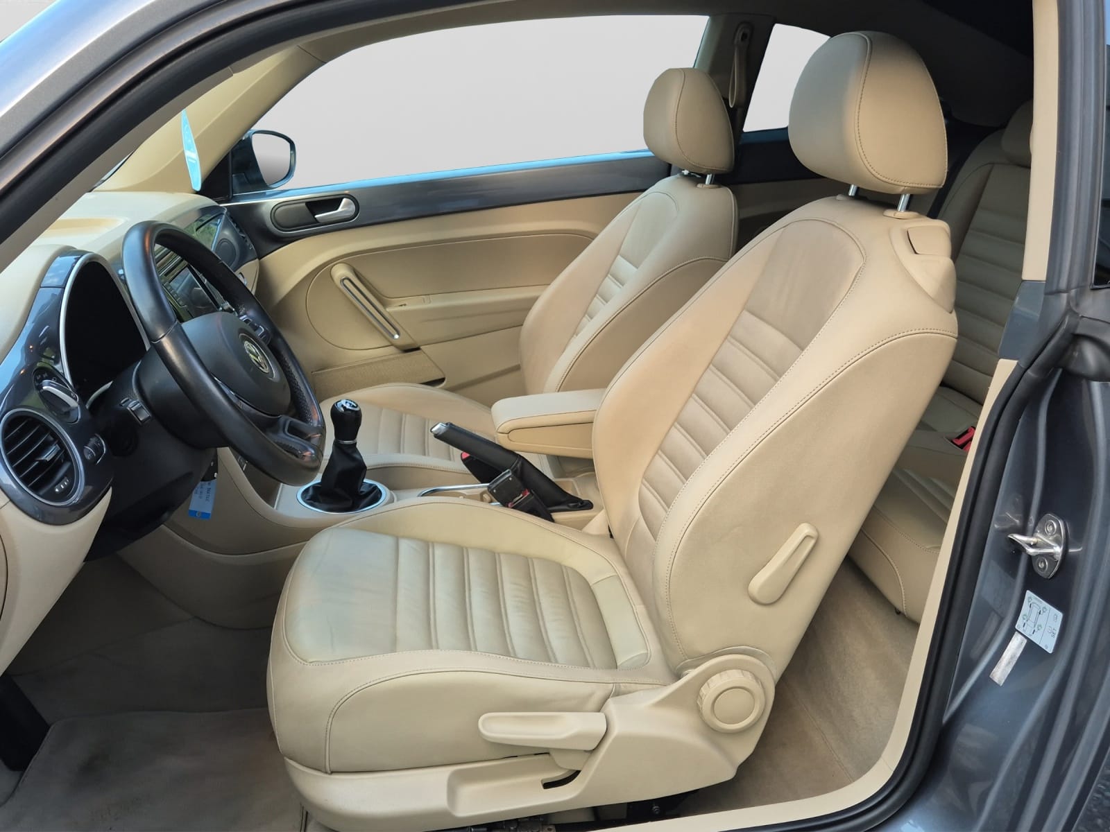 VW Beetle 1.2 TSI BMT Design-image-10
