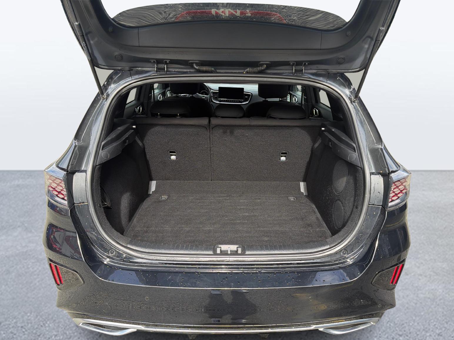 KIA Ceed 1.5 T-GDi MHEV GT-Line-image-11