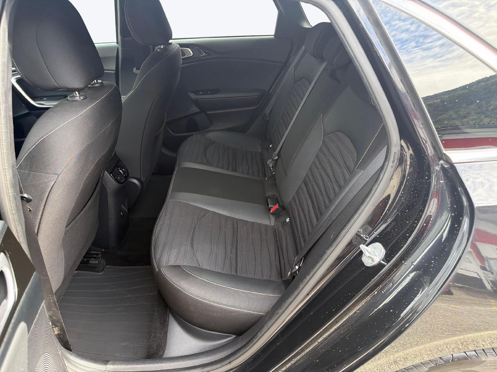 KIA Ceed 1.5 T-GDi MHEV GT-Line-image-10