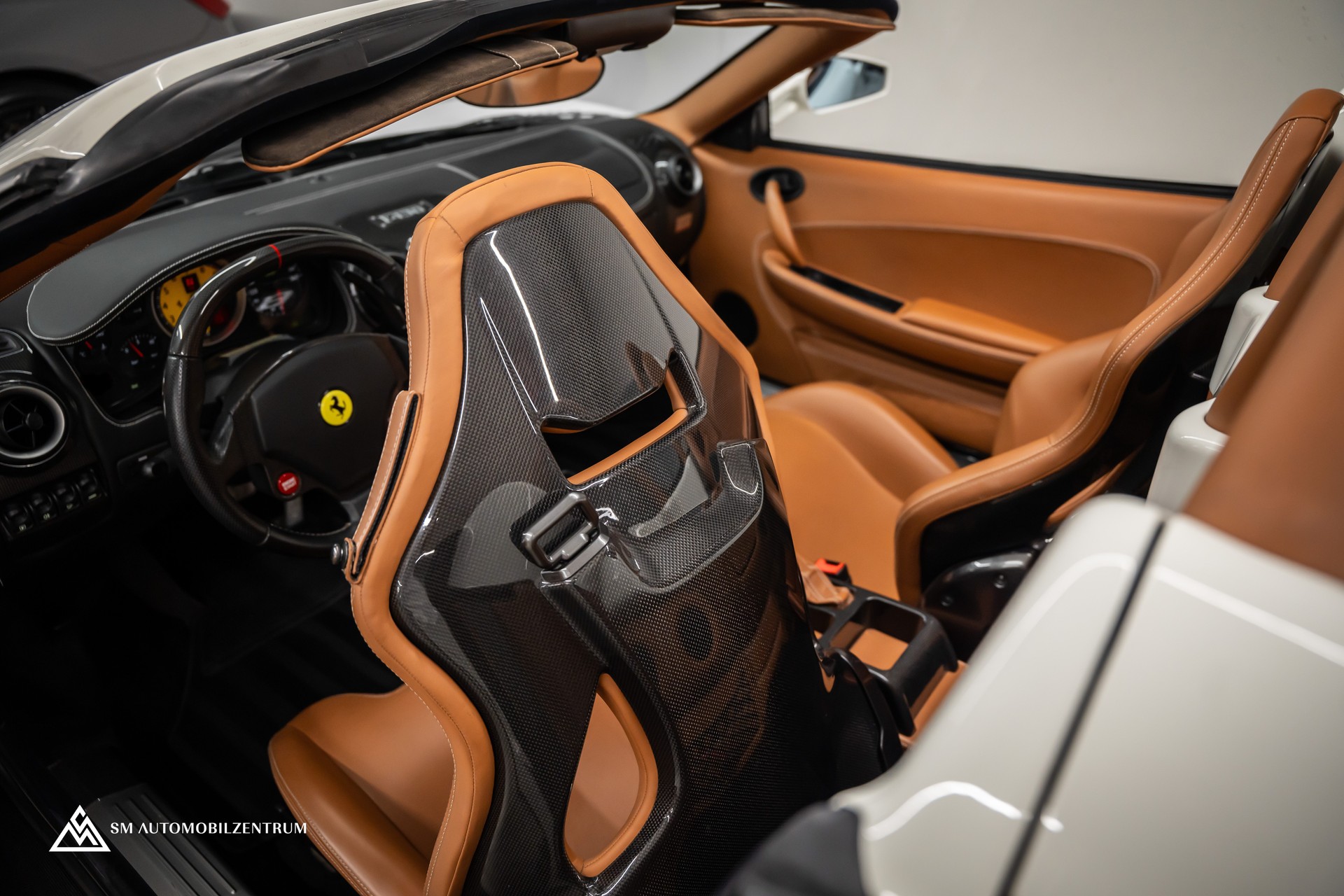 FERRARI F430 Spider / Carbon Exterieur & Interieur / Scuderia Sitze-image-23