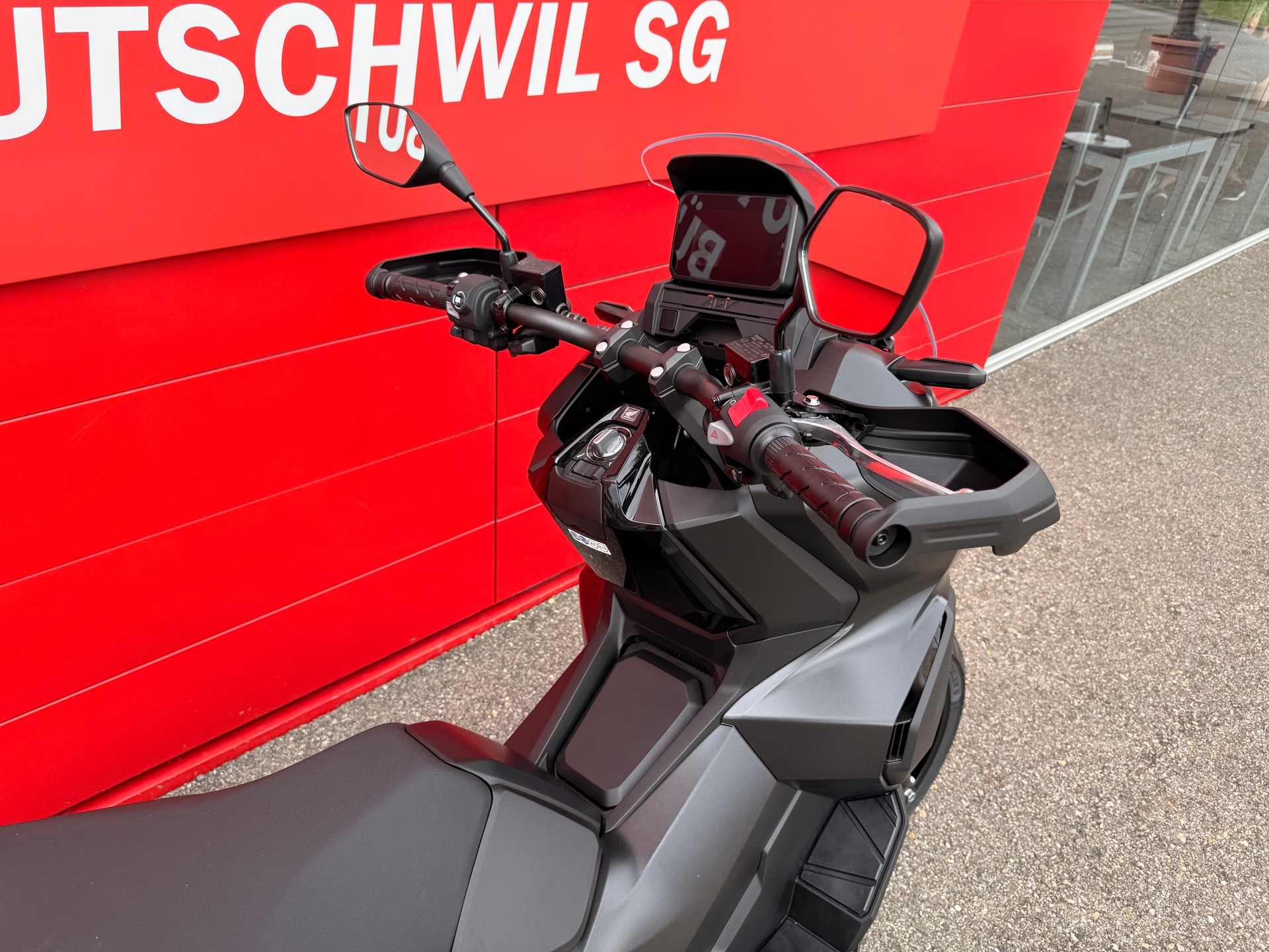 HONDA ADV 350-image-4