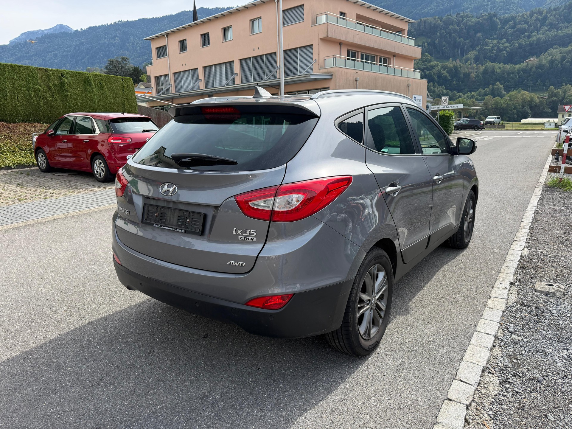 HYUNDAI iX 35 2.0 CRDi Style 4WD Automatic-showroom-element-3