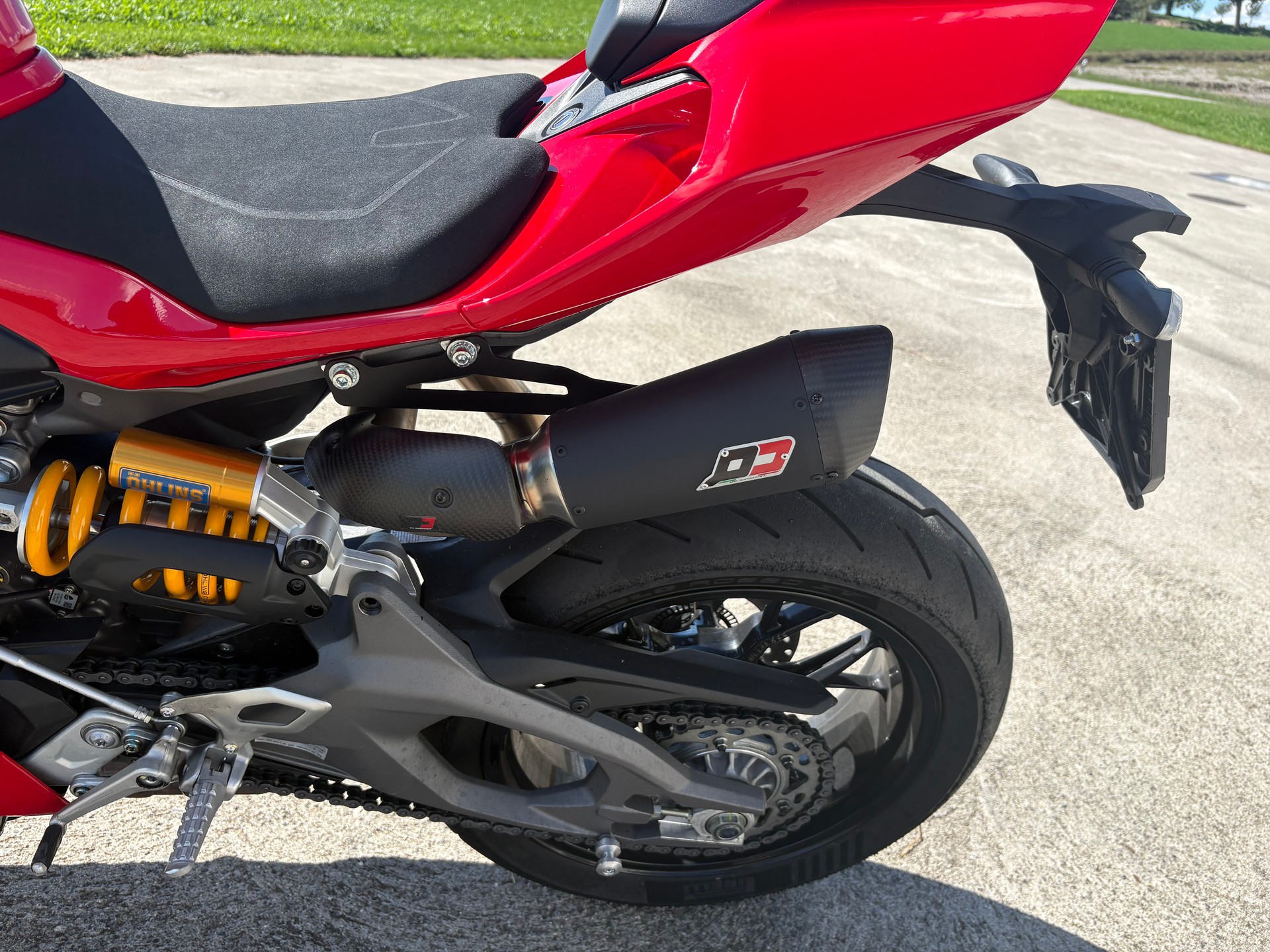 DUCATI Panigale V2 S-image-7