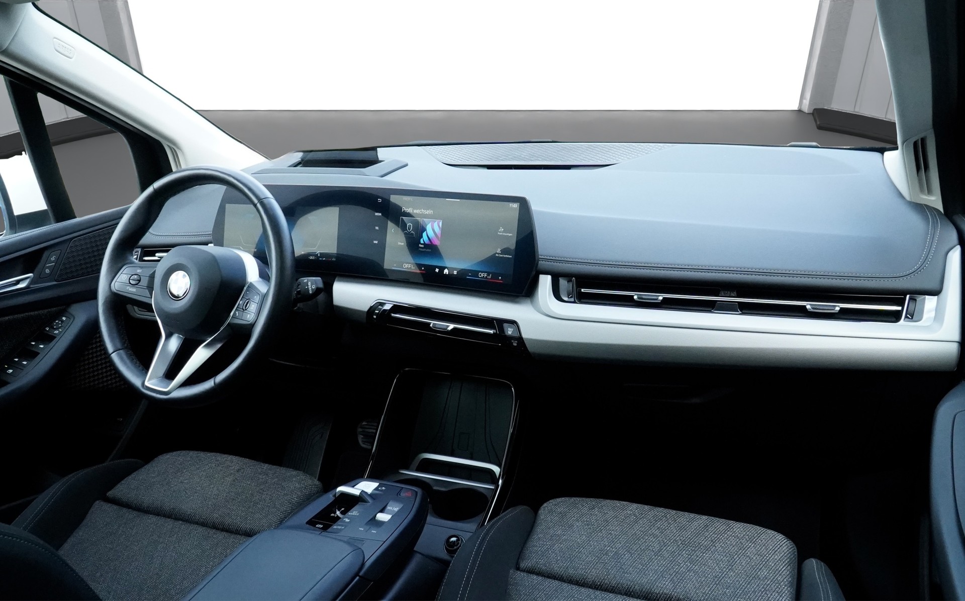 BMW 223d Active Tourer xDrive DKG *CH Fahrzeug/AHK/WERKSGARANTIE/GRATIS-SERVICE*-image-12
