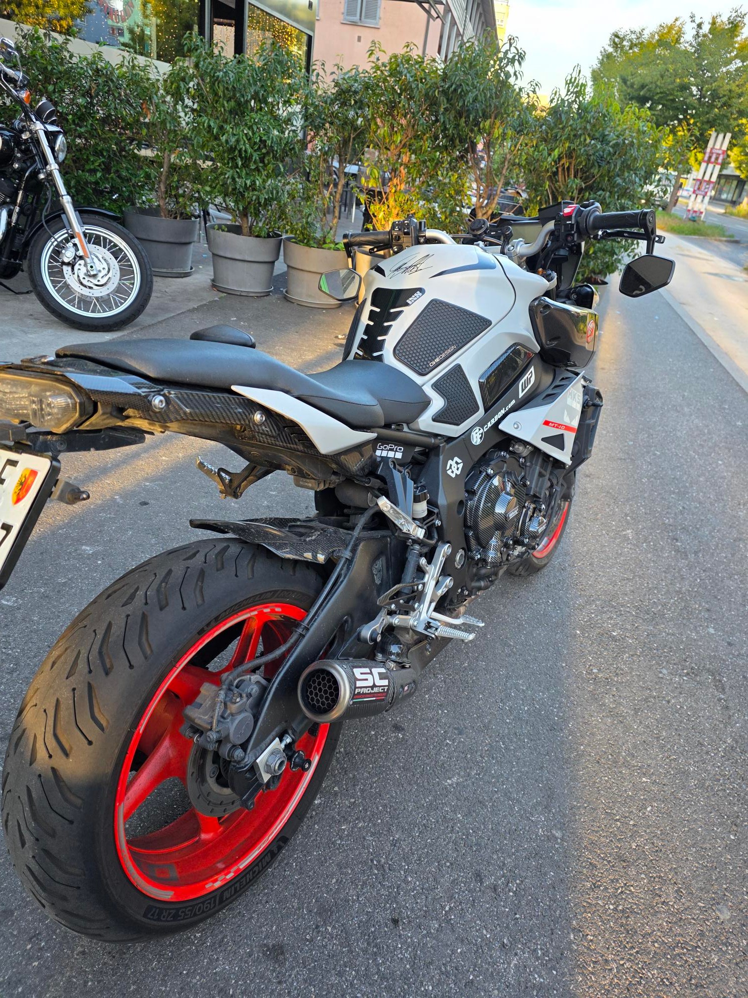 YAMAHA MT-10 ABS-image-1
