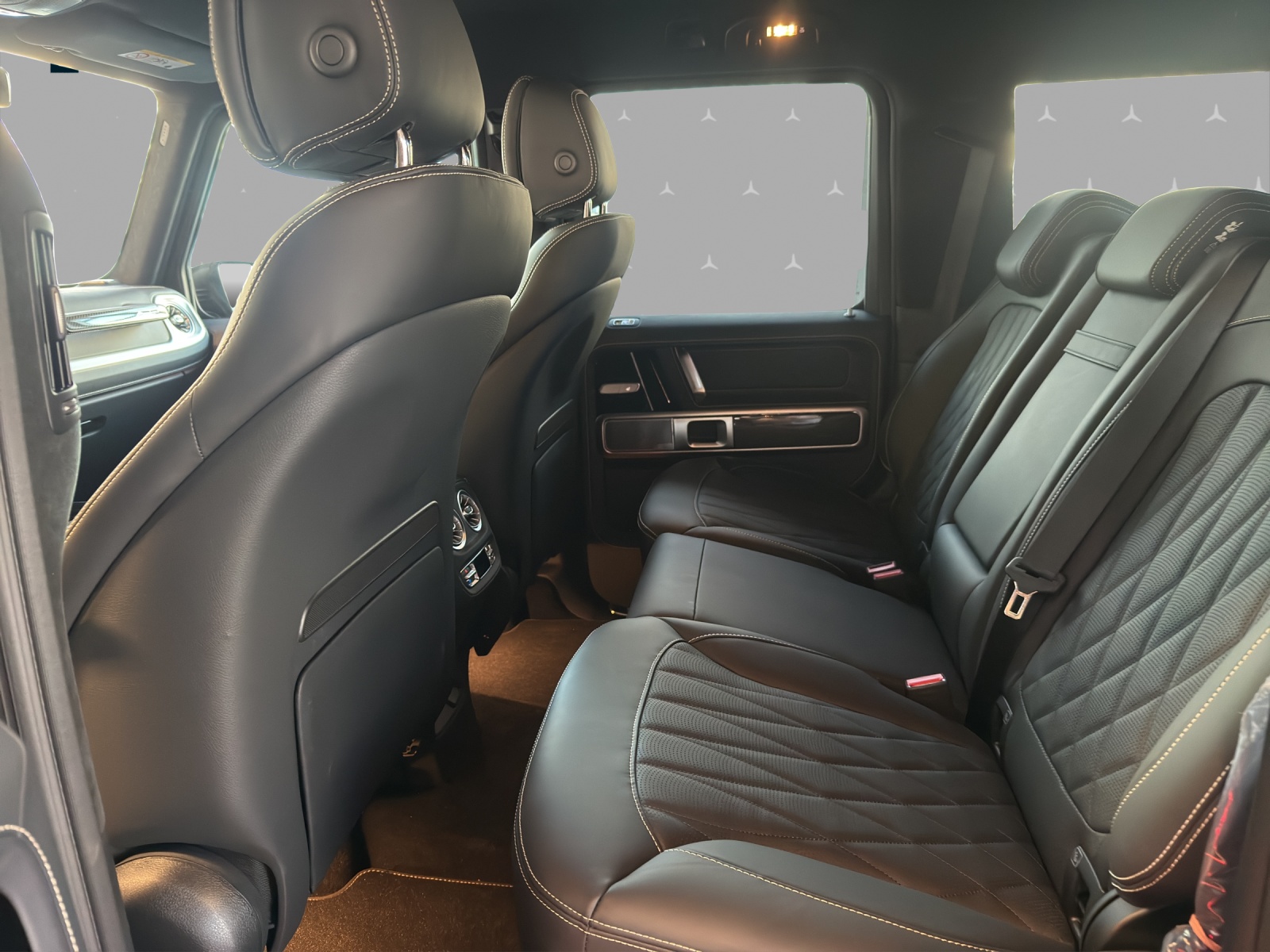 MERCEDES-BENZ G 63 AMG 9G-Tronic-image-13