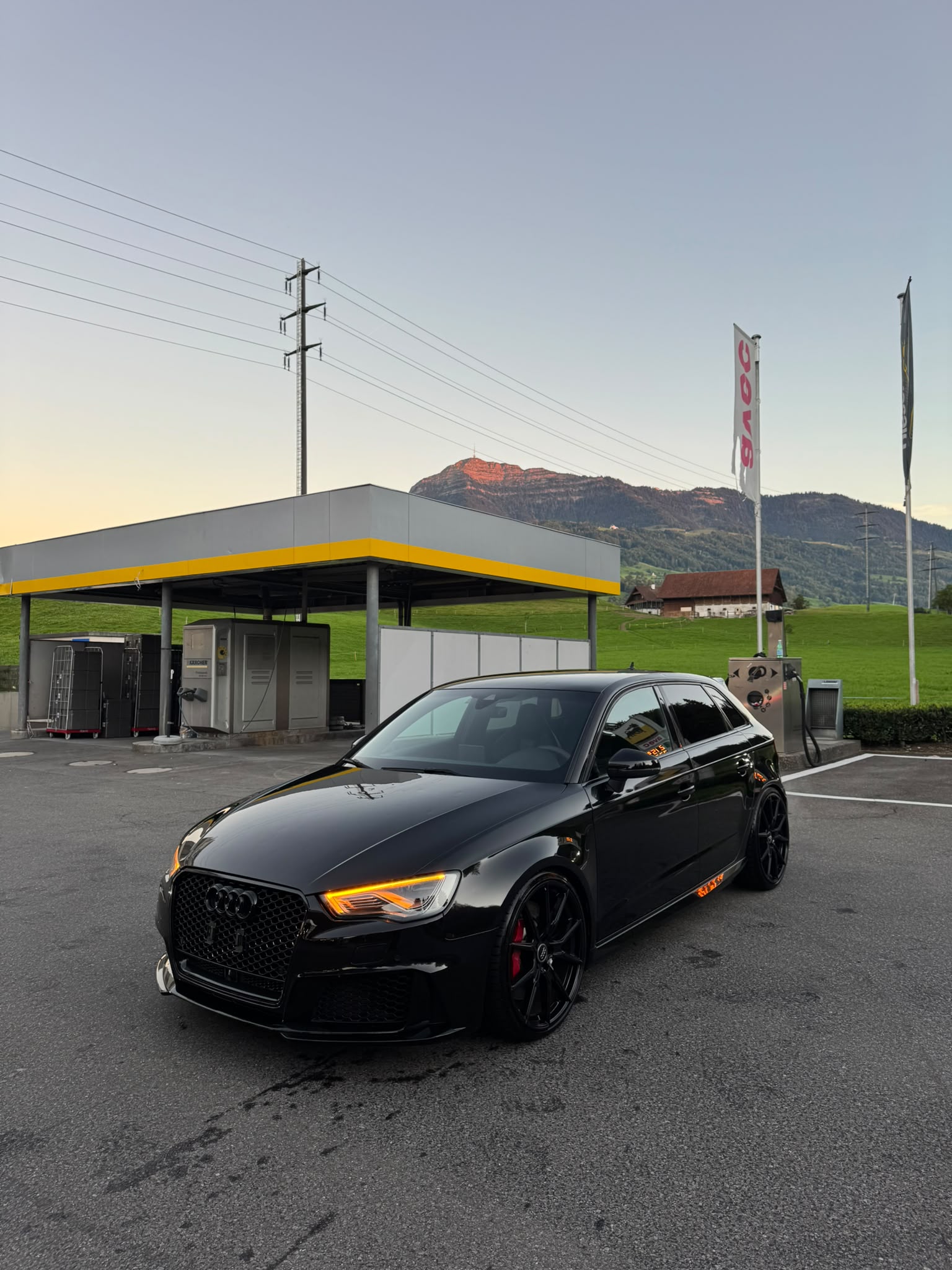 AUDI RS3 2.5 TSI quattro S-tronic-showroom-element-2