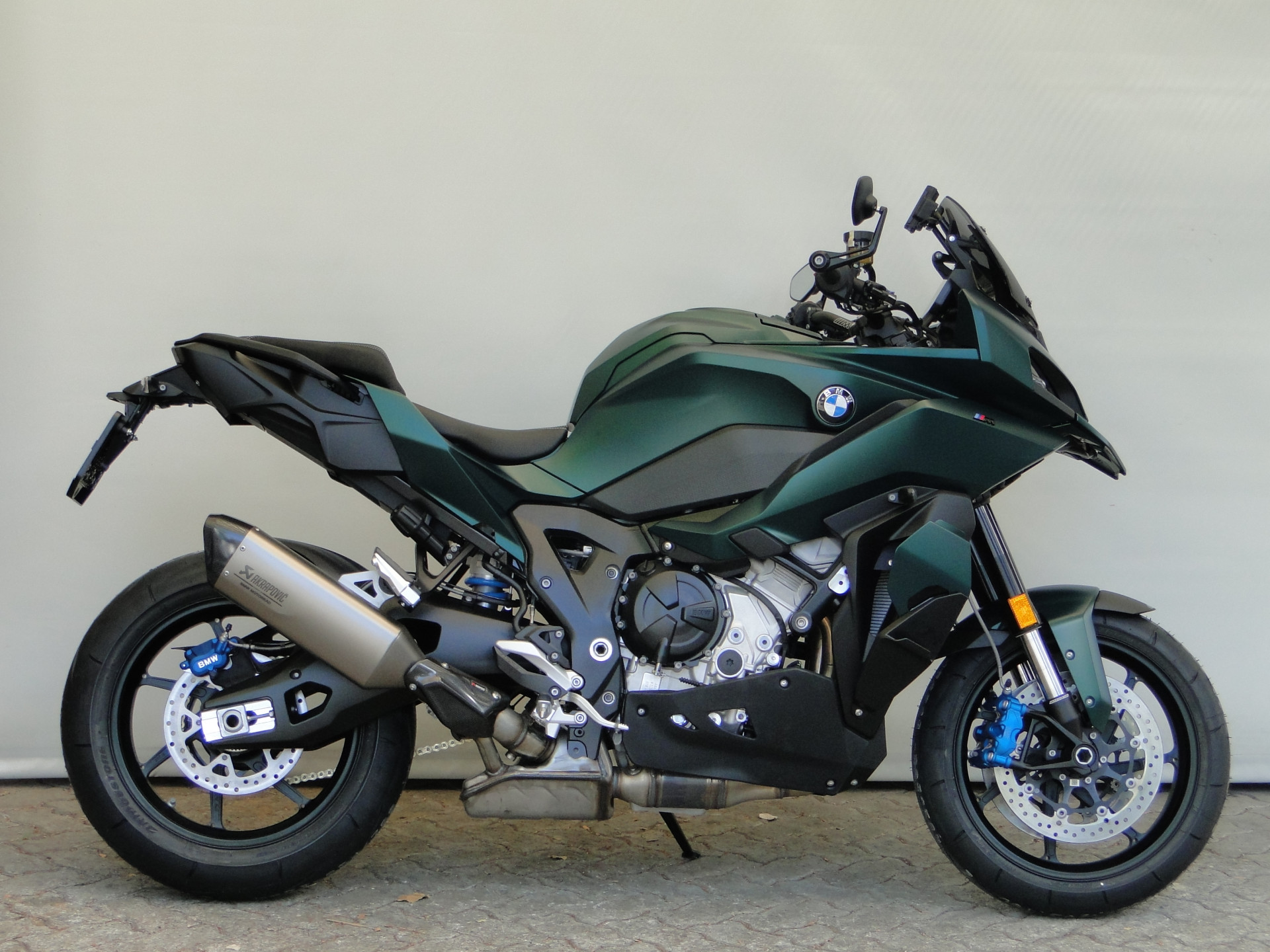 BMW M 1000 XR 2027-image-1