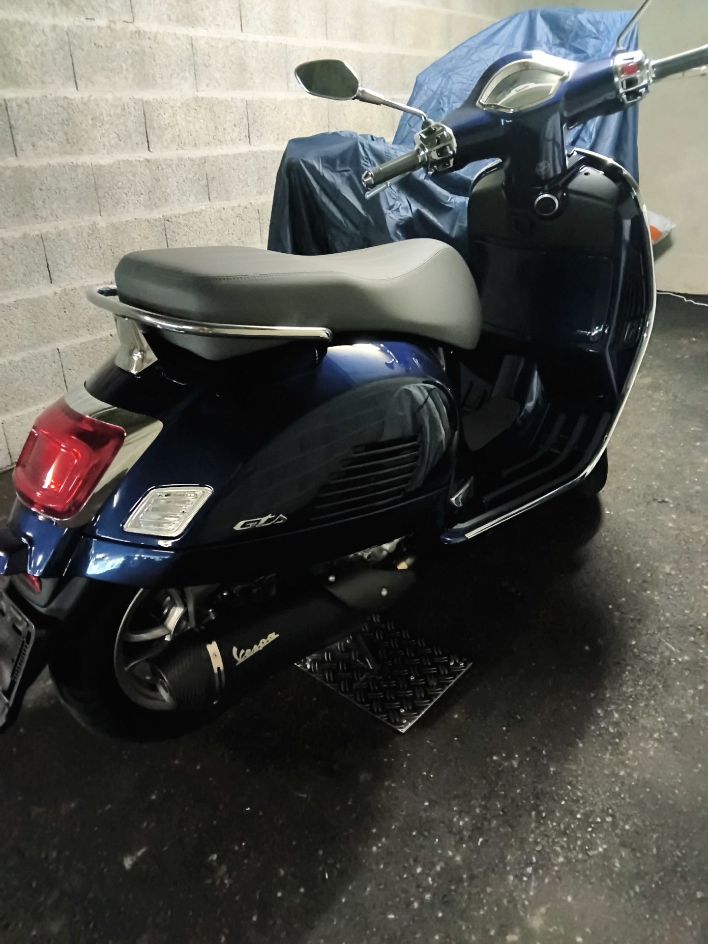 PIAGGIO Vespa GTS 310-image-1