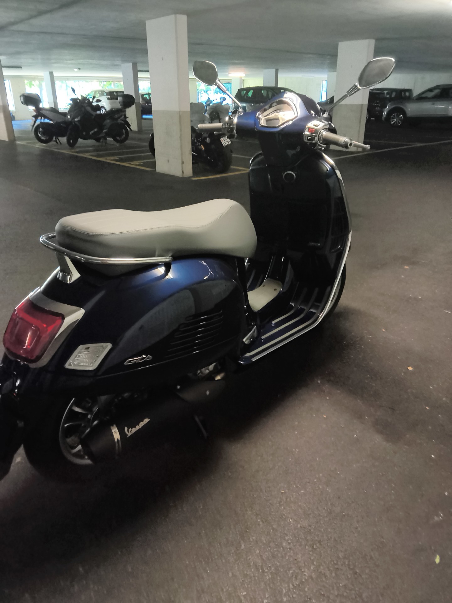 PIAGGIO Vespa GTS 310-image-5