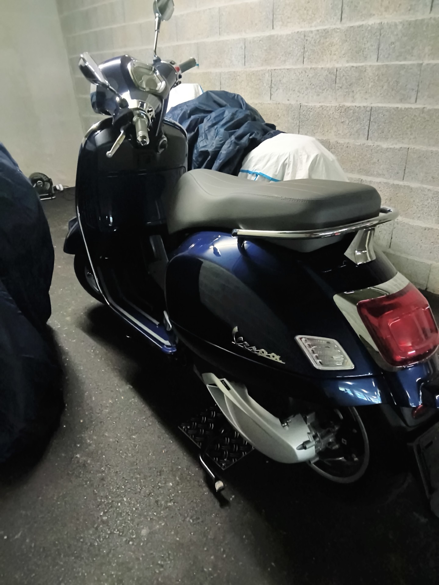 PIAGGIO Vespa GTS 310-image-2