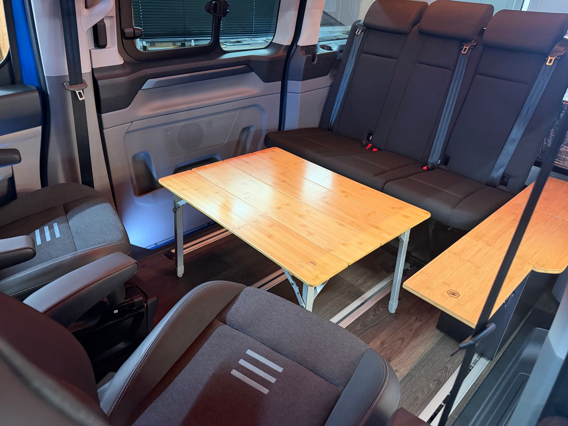 FORD TOURNEO CUSTOM "VANEXT" 4X4 5 PLÄTZER CAMPER "HÖHER" 170 PS DIESEL "SPEZIAL AUFBAU" MIT MFK CH !! MIT AHK.-image-60