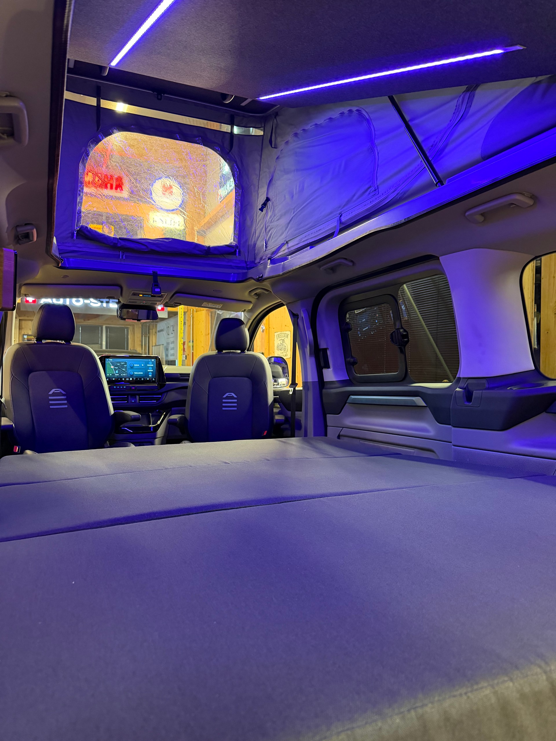 FORD TOURNEO CUSTOM "VANEXT" 4X4 5 PLÄTZER CAMPER "HÖHER" 170 PS DIESEL "SPEZIAL AUFBAU" MIT MFK CH !! MIT AHK.-image-13