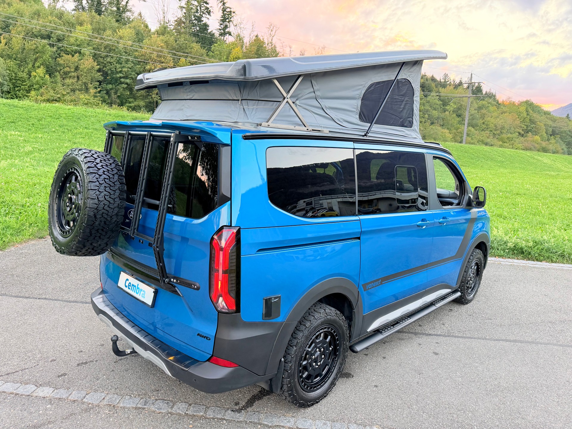 FORD TOURNEO CUSTOM "VANEXT" 4X4 5 PLÄTZER CAMPER "HÖHER" 170 PS DIESEL "SPEZIAL AUFBAU" MIT MFK CH !! MIT AHK.-image-11