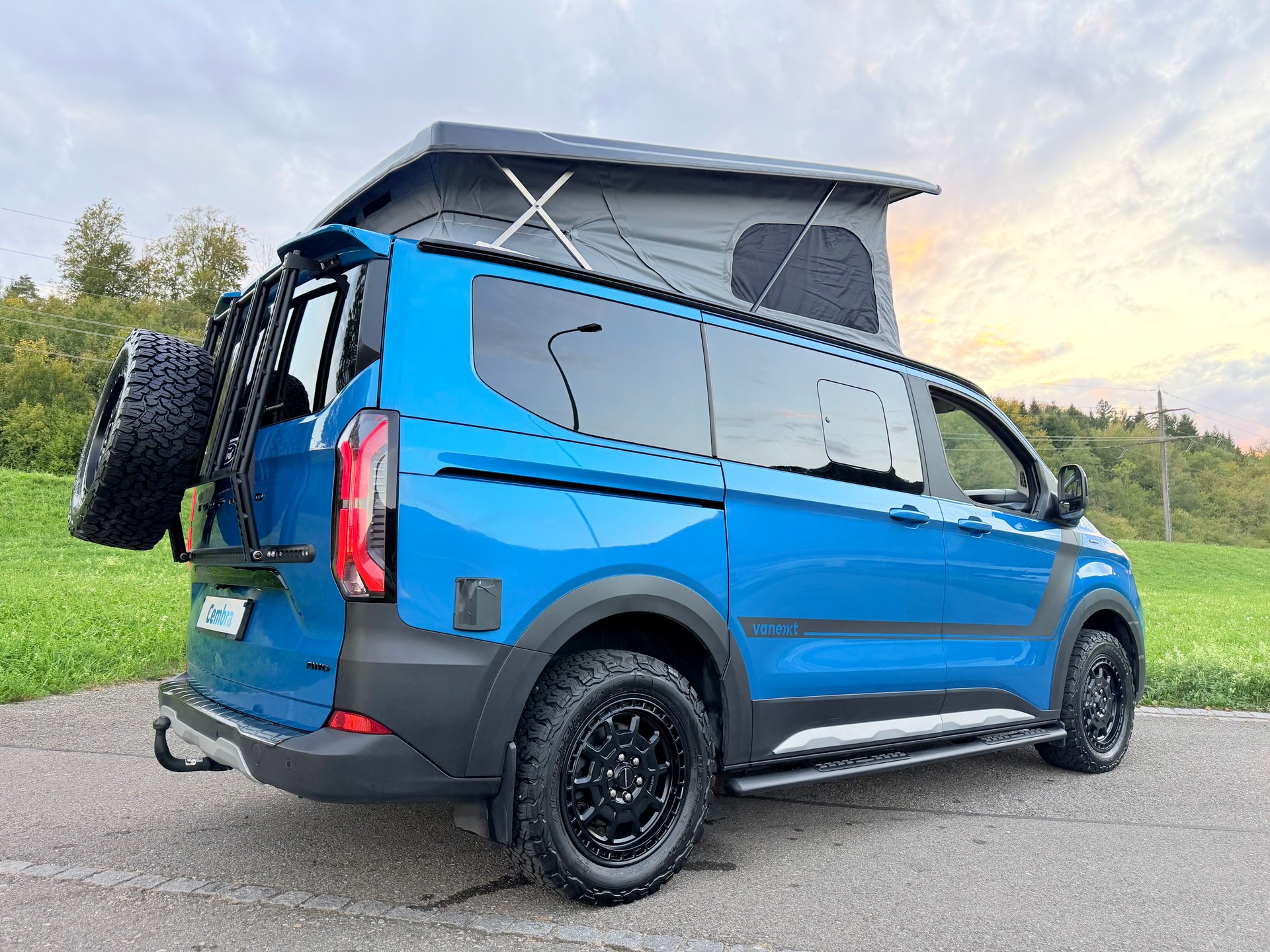 FORD TOURNEO CUSTOM "VANEXT" 4X4 5 PLÄTZER CAMPER "HÖHER" 170 PS DIESEL "SPEZIAL AUFBAU" MIT MFK CH !! MIT AHK.-image-7