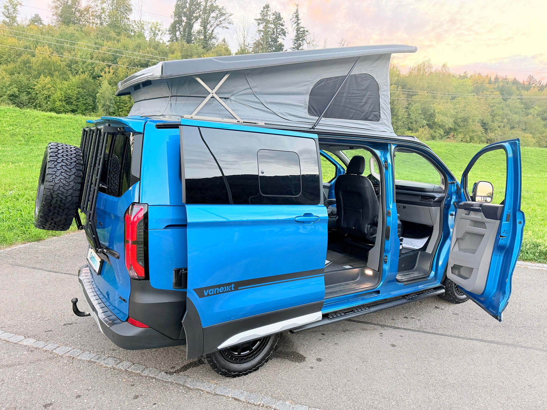FORD TOURNEO CUSTOM "VANEXT" 4X4 5 PLÄTZER CAMPER "HÖHER" 170 PS DIESEL "SPEZIAL AUFBAU" MIT MFK CH !! MIT AHK.-image-8