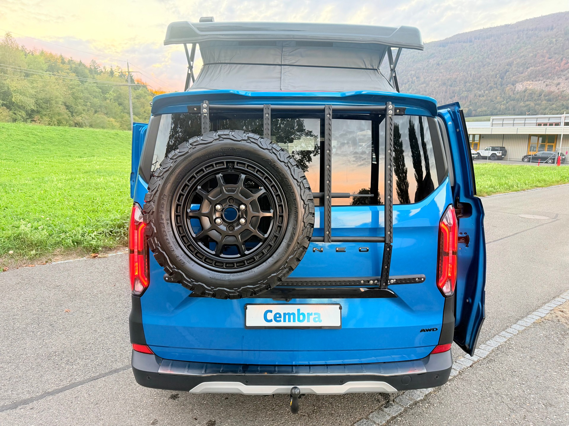 FORD TOURNEO CUSTOM "VANEXT" 4X4 5 PLÄTZER CAMPER "HÖHER" 170 PS DIESEL "SPEZIAL AUFBAU" MIT MFK CH !! MIT AHK.-image-10