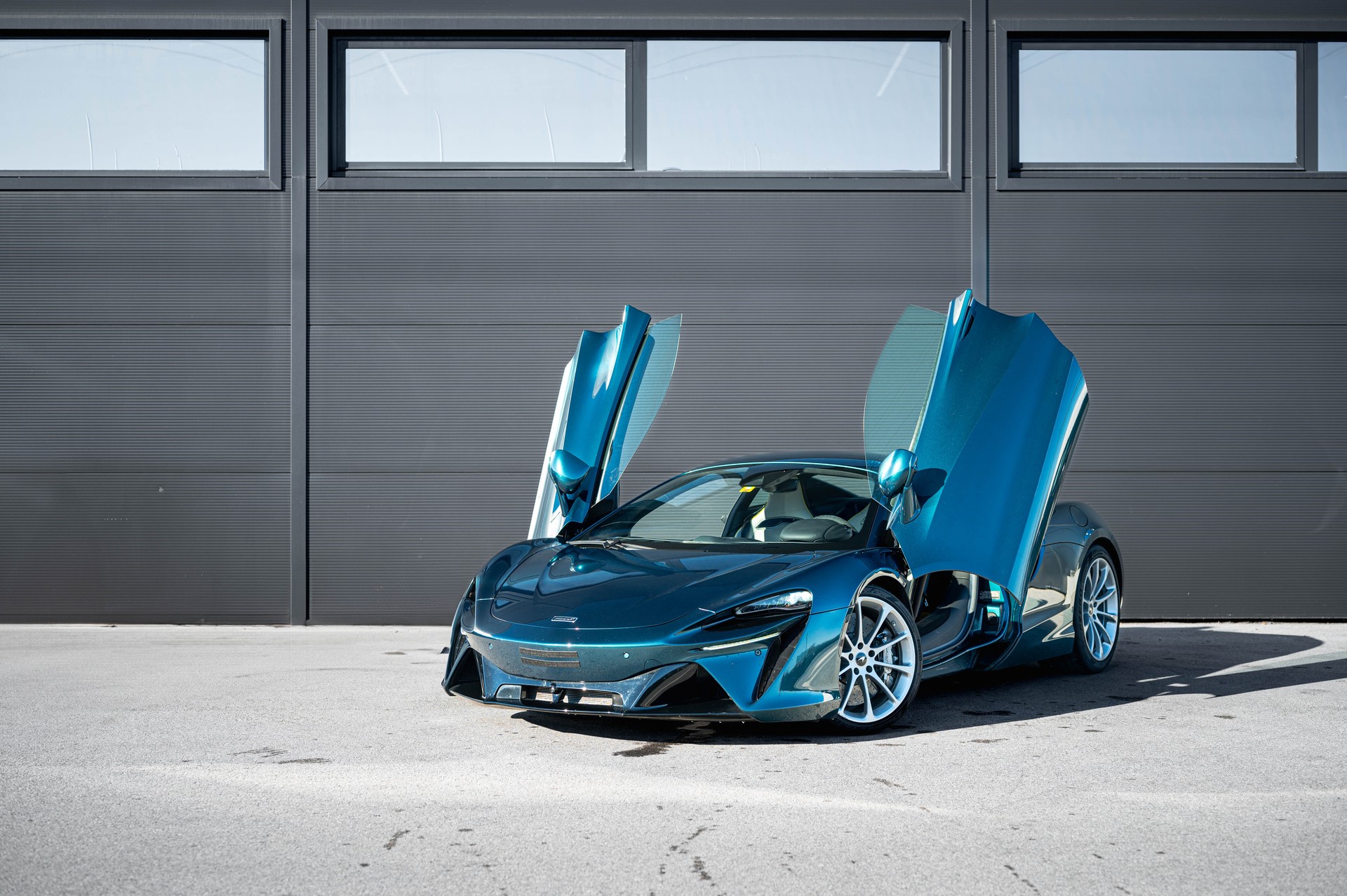 McLAREN ARTURA 3.0 V6 Vision-image-1
