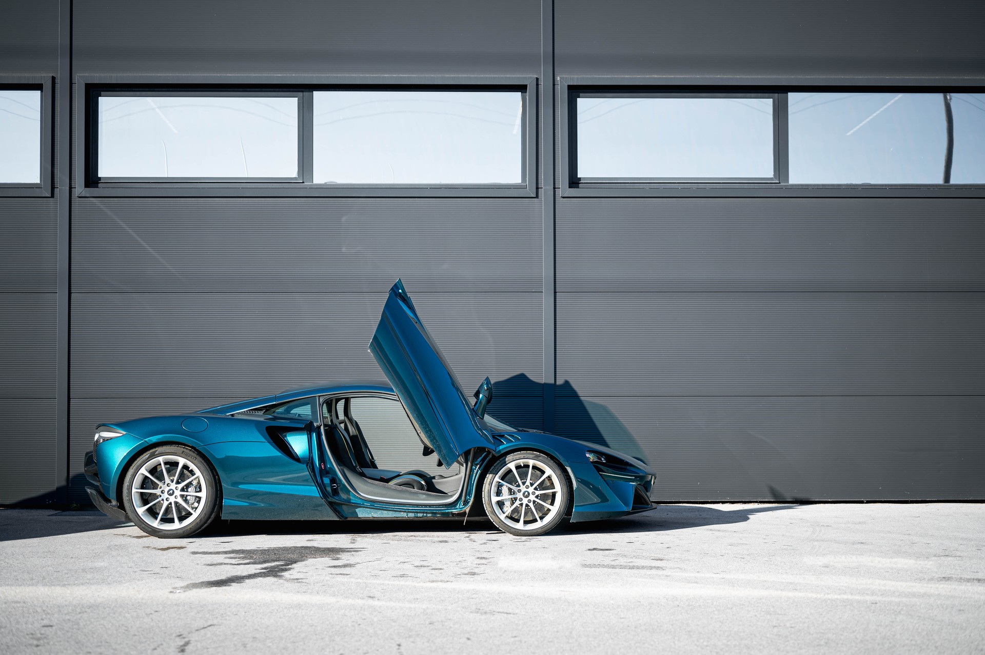 McLAREN ARTURA 3.0 V6 Vision-image-3