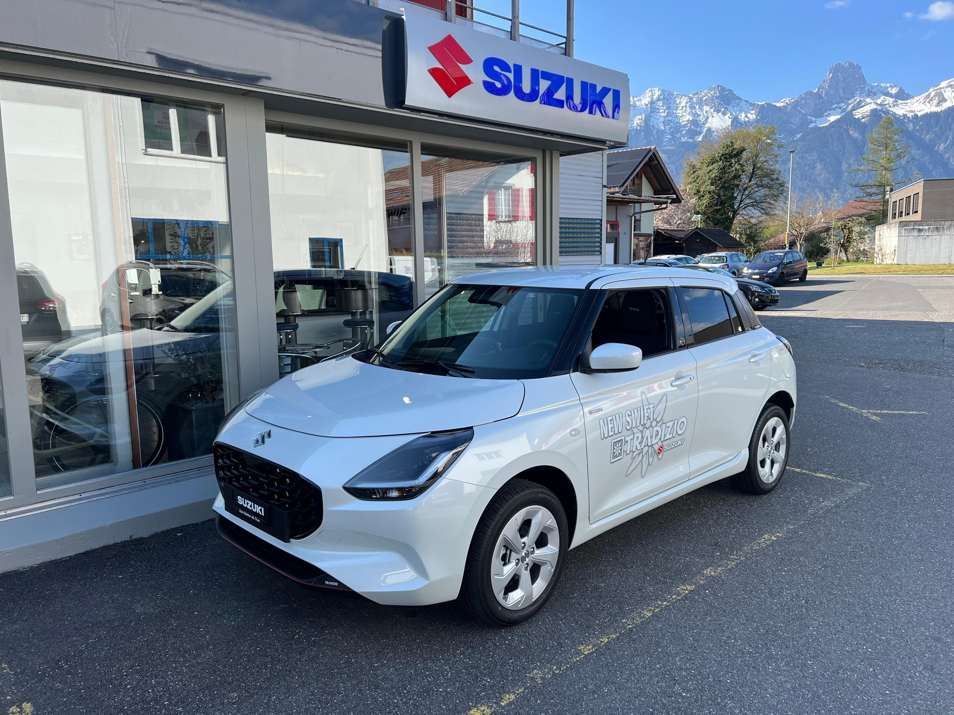 SUZUKI Swift 1.2 Tradizio Hybrid 4x4-image-0