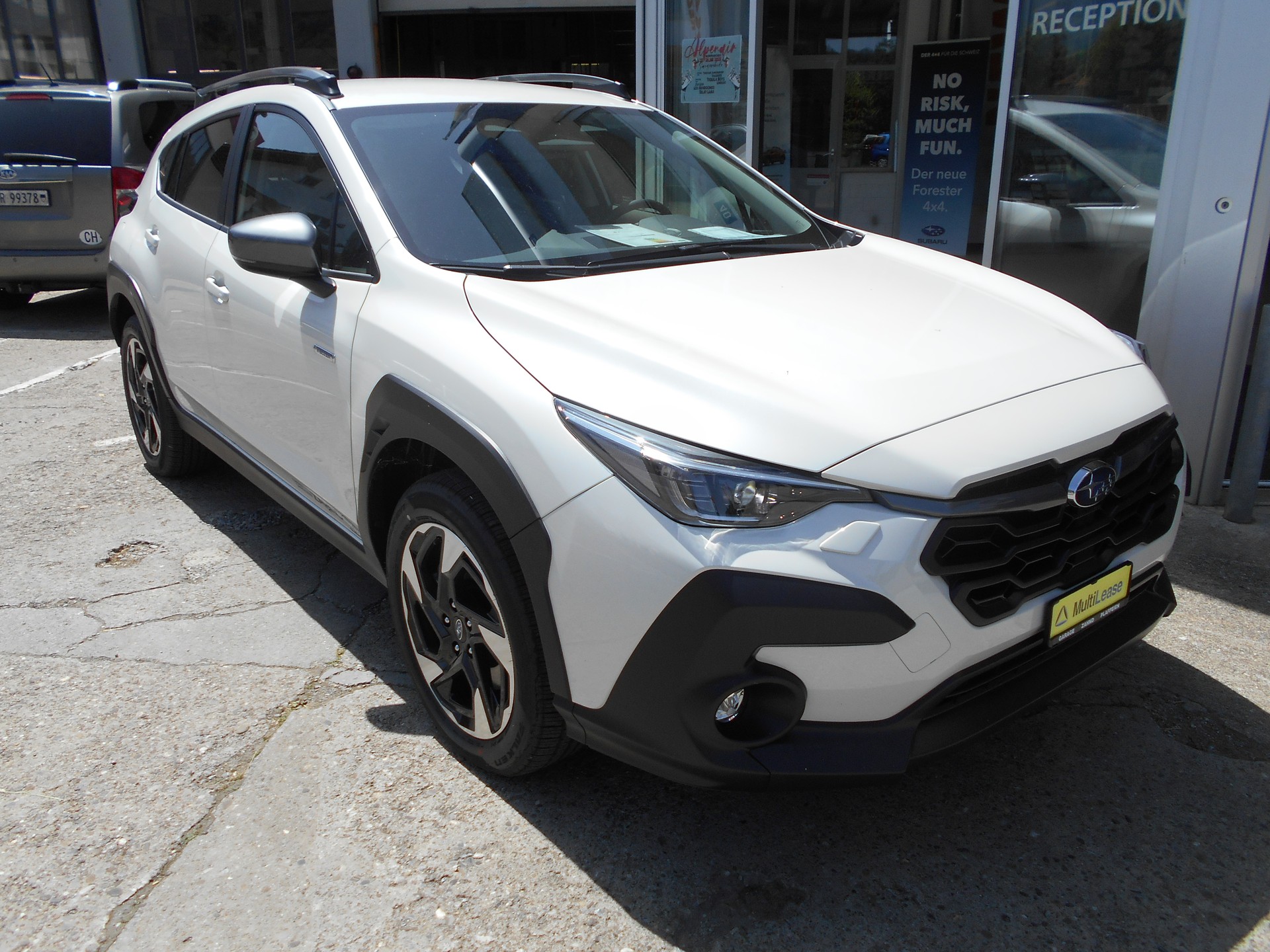 SUBARU Crosstrek 2.0 e-Boxer Swiss Plus AWD Lineartronic-image-1
