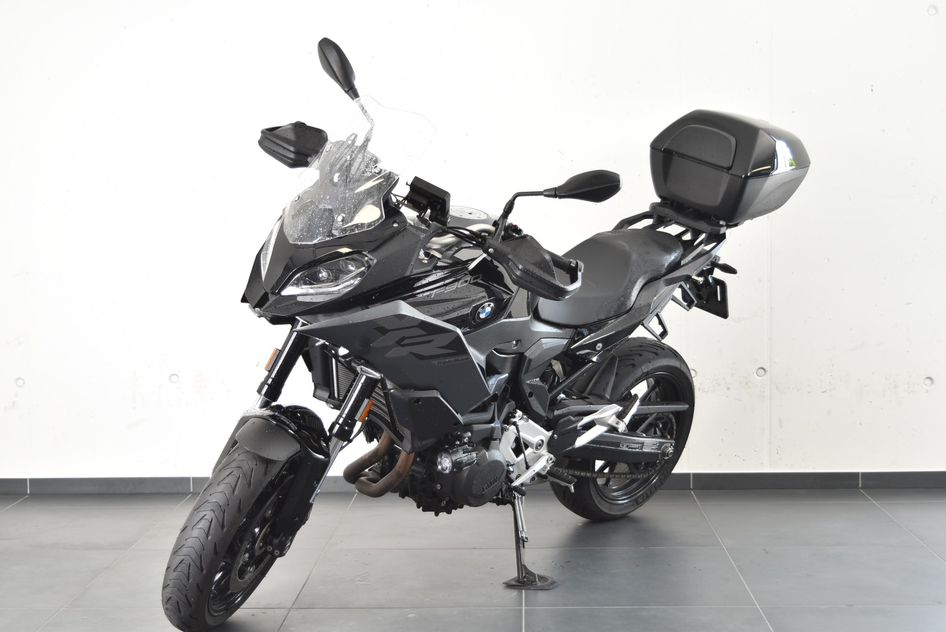 BMW F 900 XR-image-1