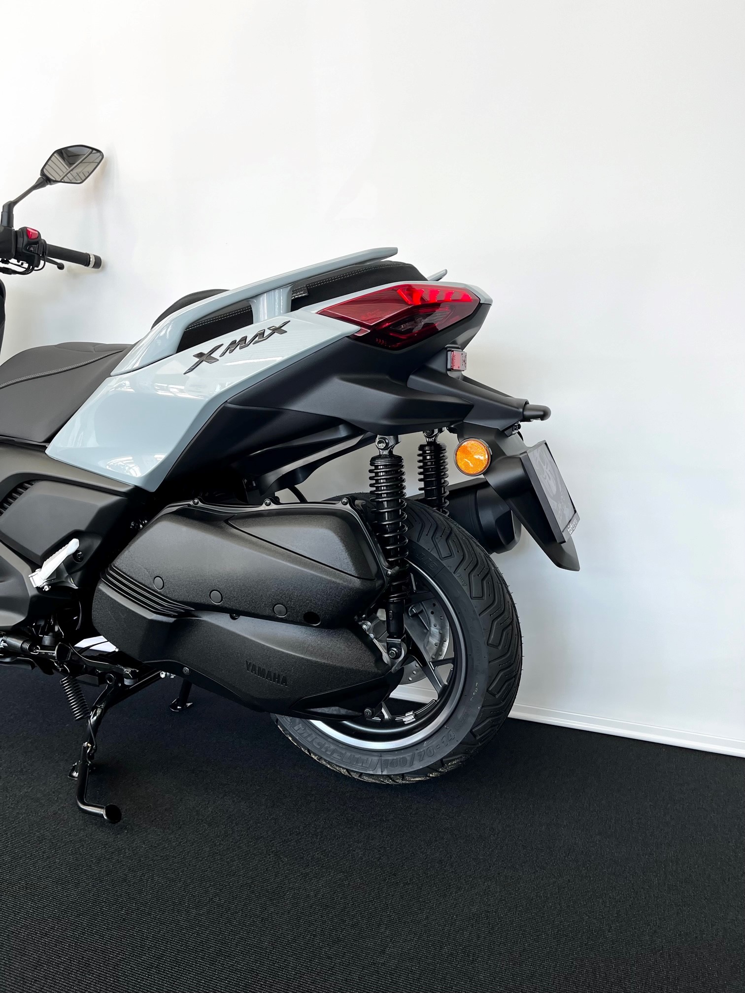 YAMAHA X-Max 300 Tech Max+-image-3