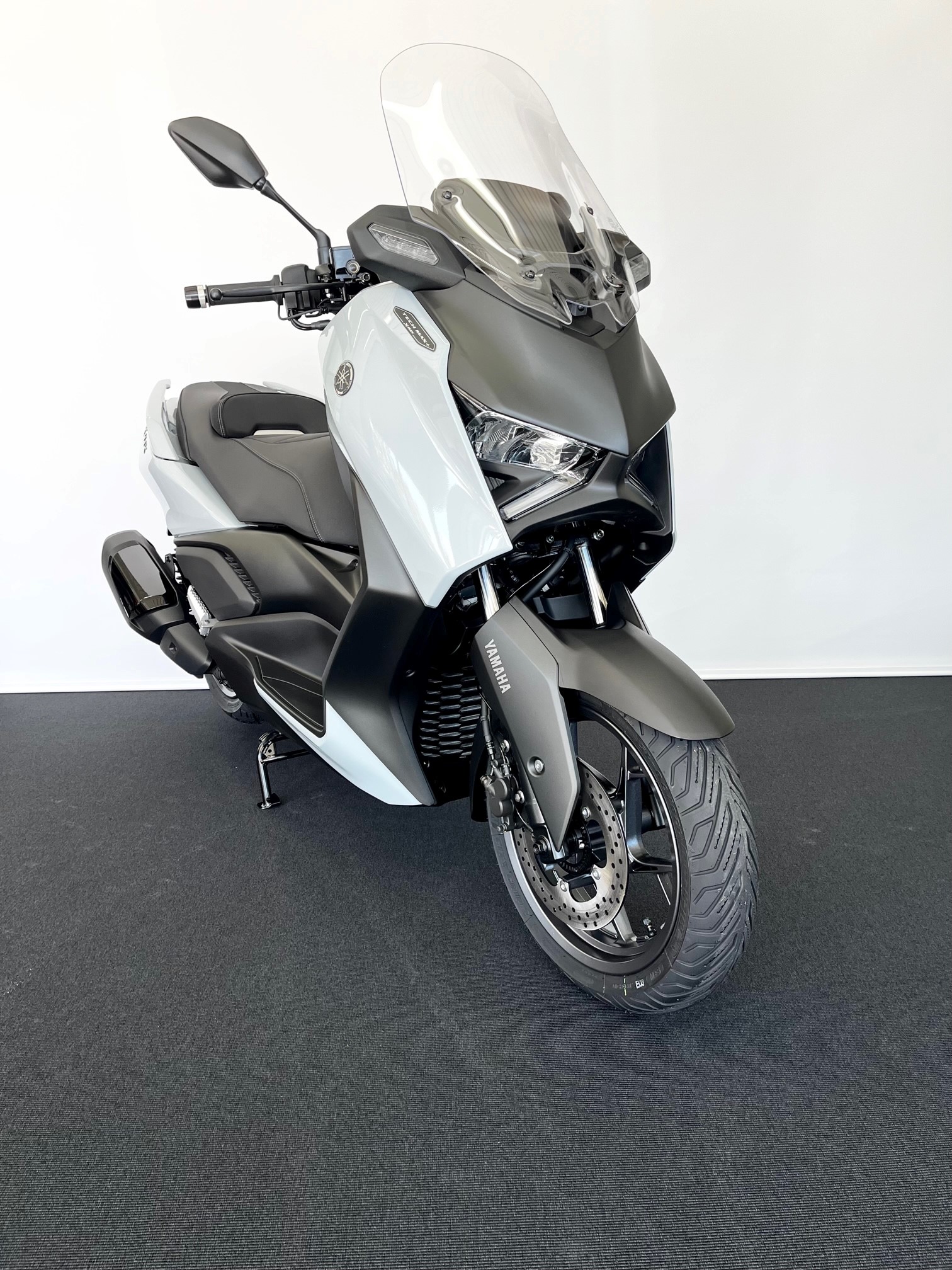 YAMAHA X-Max 300 Tech Max+-image-4