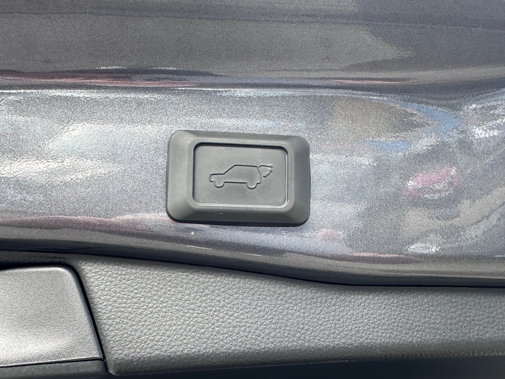 TOYOTA RAV-4 2.5 Plug-In rechargeable - Premium e-CVT 4WD-image-10