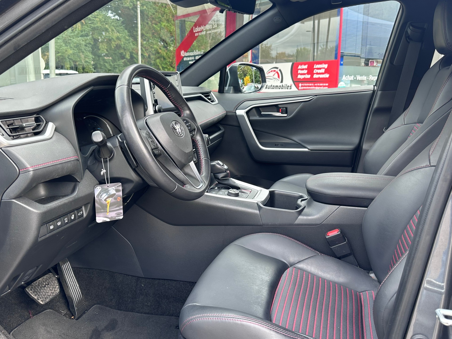 TOYOTA RAV-4 2.5 Plug-In rechargeable - Premium e-CVT 4WD-image-5