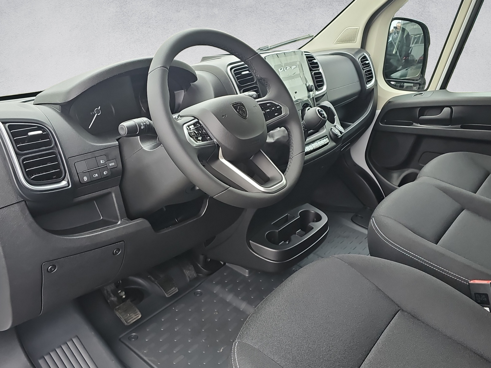PEUGEOT Boxer 2.2 HDI 335 L3H2-image-9