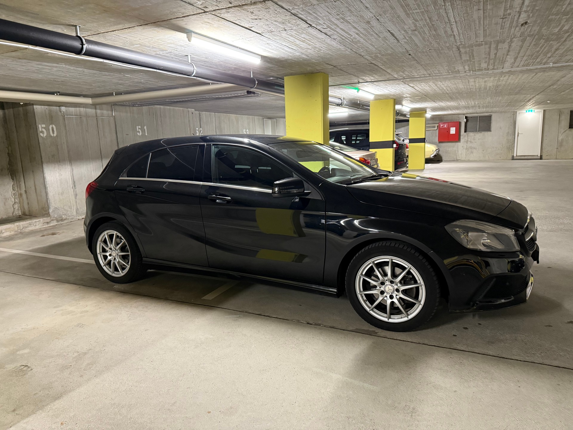 MERCEDES-BENZ A 180 Urban 7G-DCT