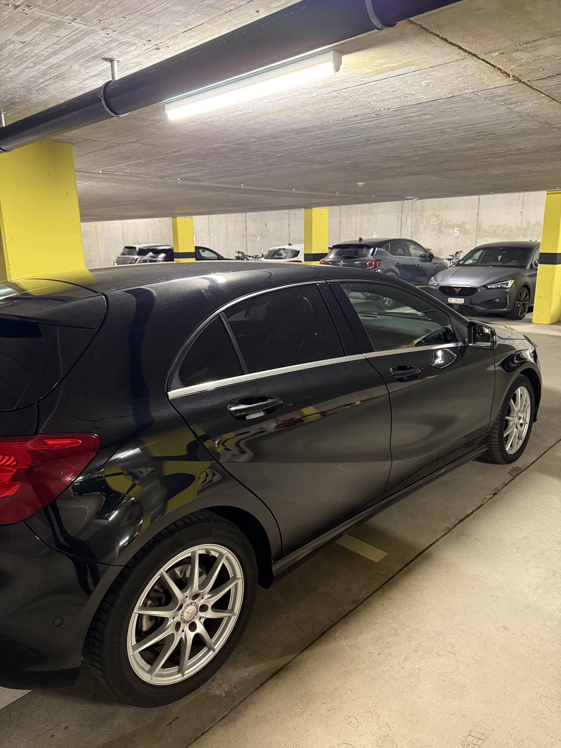 MERCEDES-BENZ A 180 Urban 7G-DCT-image-5