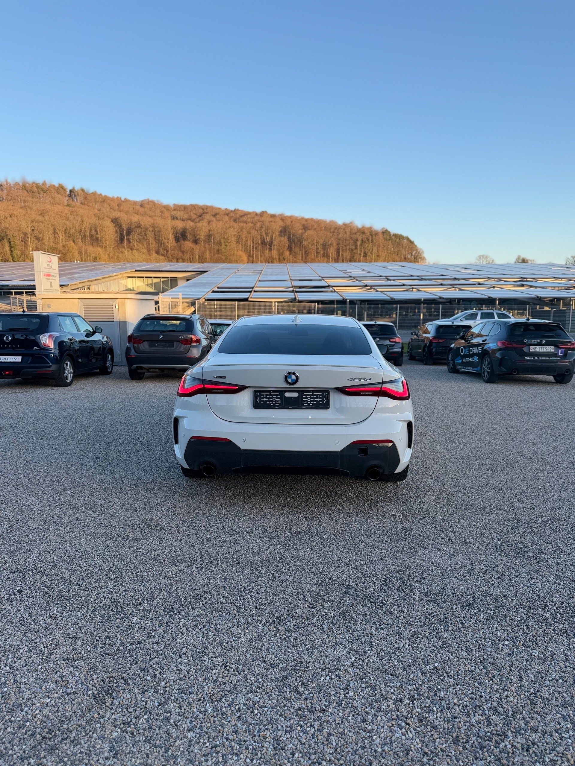 BMW 420d xDrive 48V Coupé M Sport Steptronic-image-5