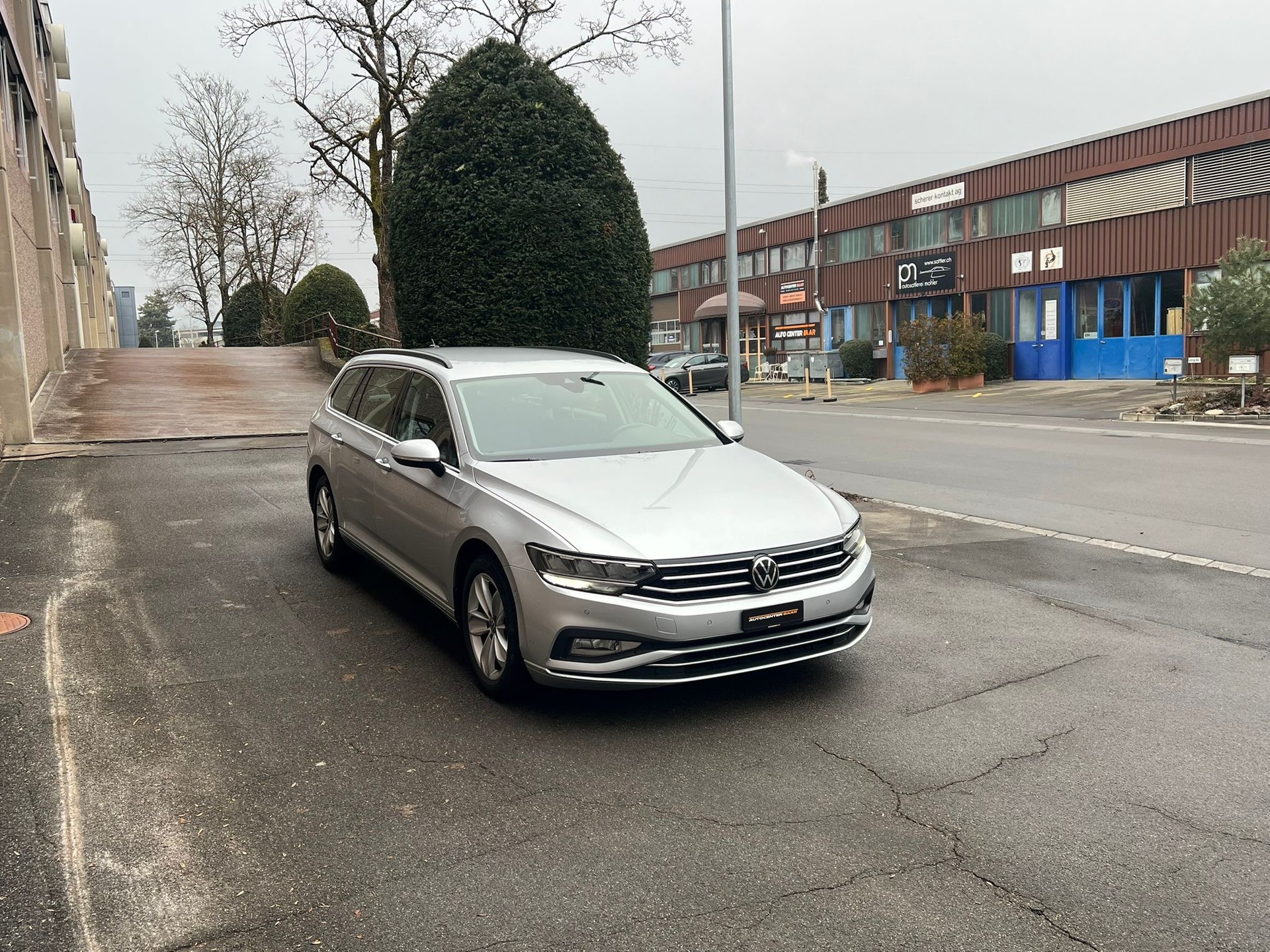 VW Passat 2.0 TDI BMT Business 4Motion DSG-showroom-element-3